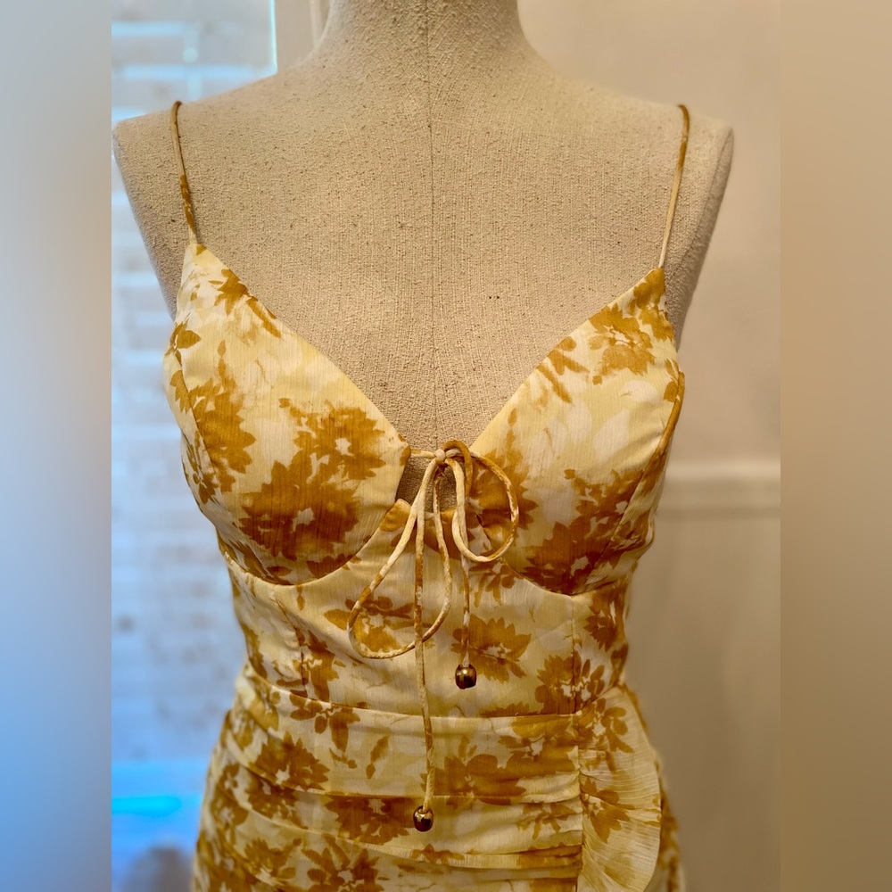 Selfie Leslie Mini Yellow Dress